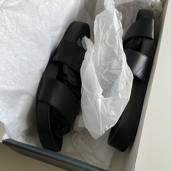 Dee Leather Slide Sandals - Picture 5 of 5